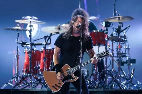 Dave Grohl Joins AC/DC For “Highway To Hell” In New Jersey