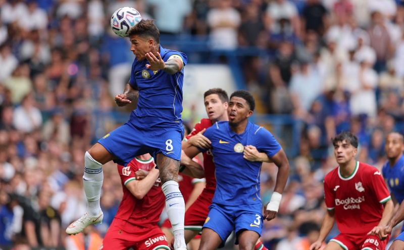 Fernandez booed by Chelsea fans in friendly win over Sociedad