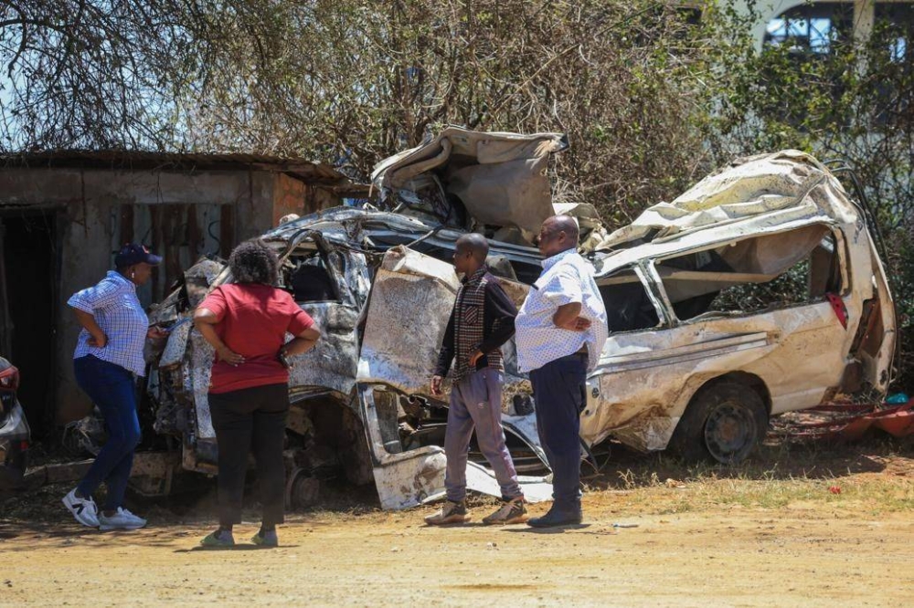 At least 17 people, mostly pilgrims, killed in Kenya road crash
