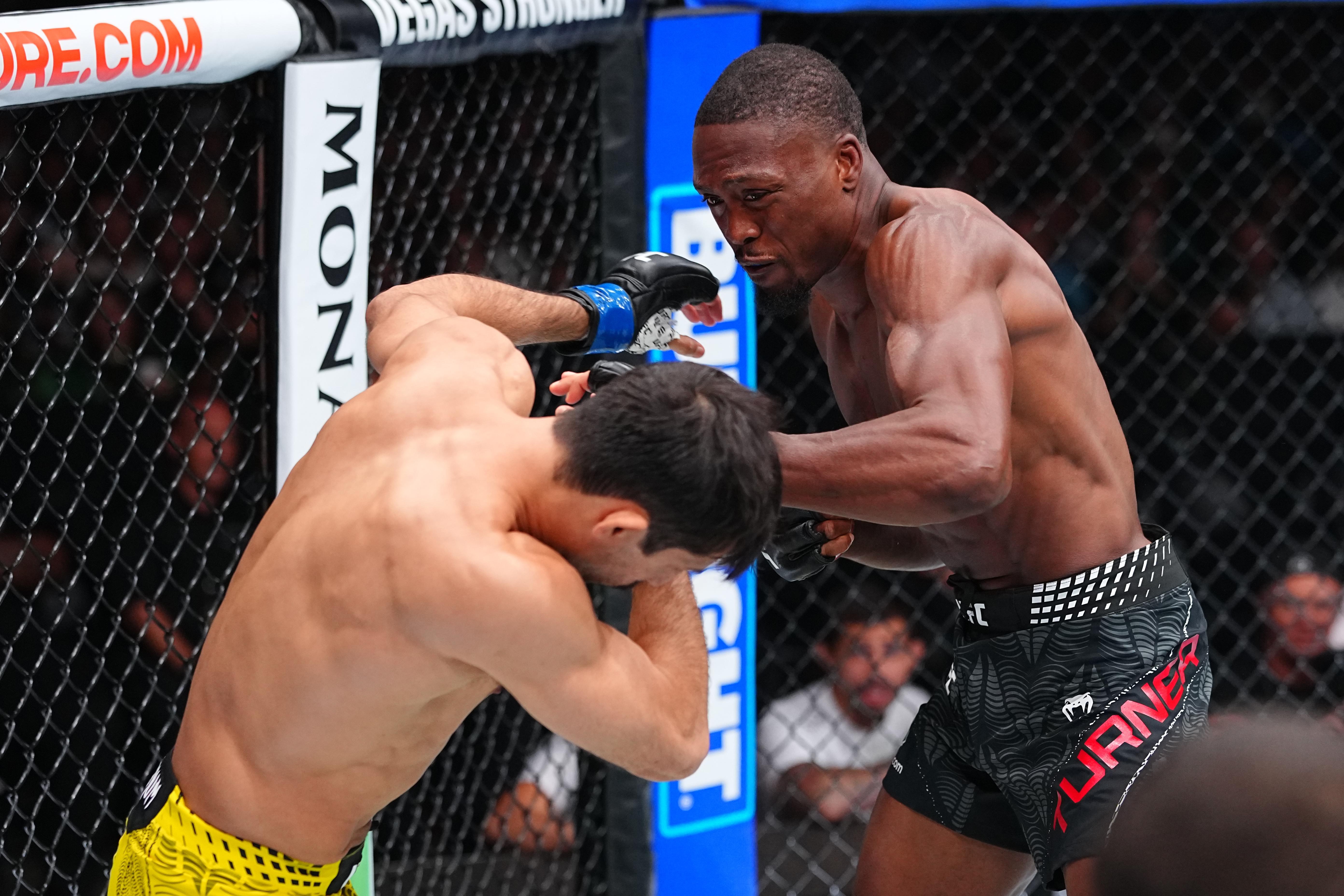 UFC 330 video: Jalin Turner lays waste to Kaue Fernandes in just 39 seconds