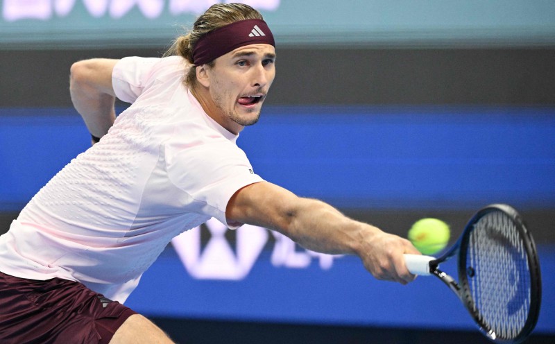 Zverev sets up Djokovic quarter-final at China Open