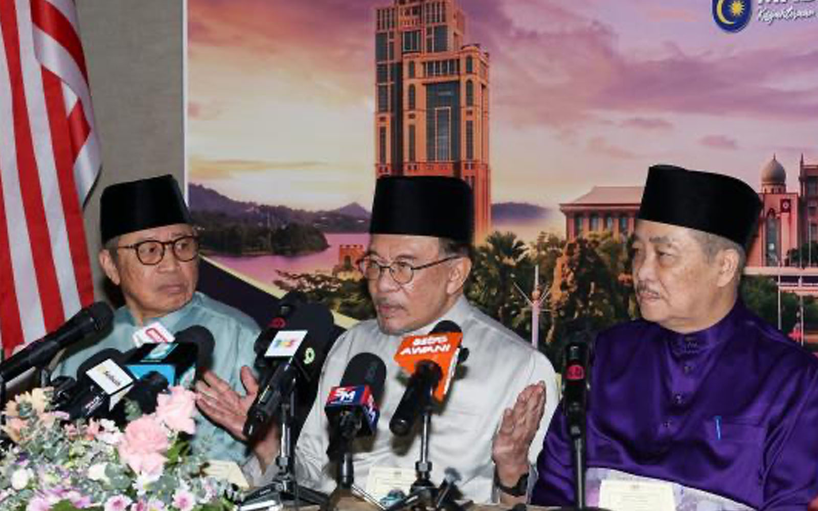 GPS, GRS unlikely to pull support for Madani govt, say analysts