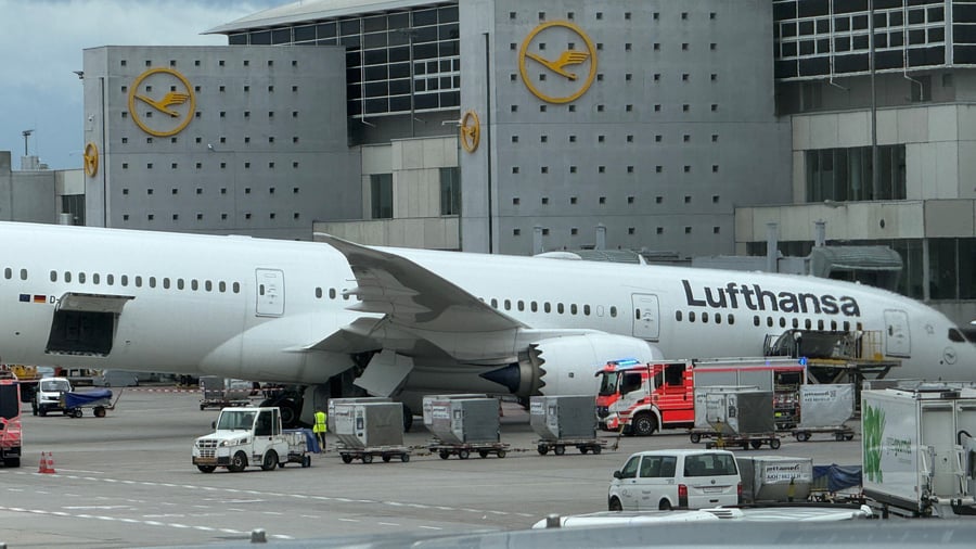 Aviation: Kerosene costs and strikes cause Lufthansa's profit to plummet