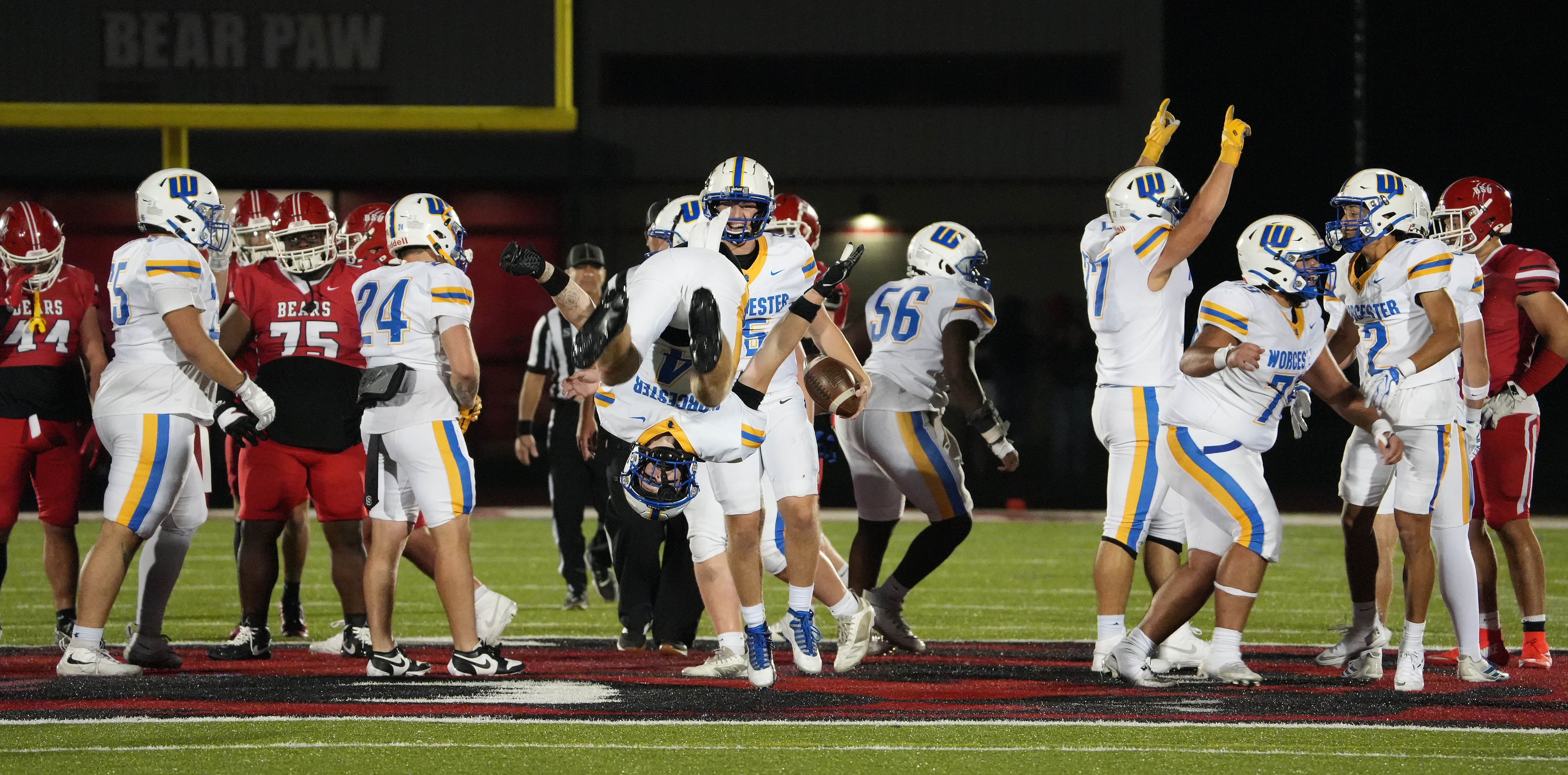 Area College Football Roundup: Worcester State stuns Bridgewater in wild comeback