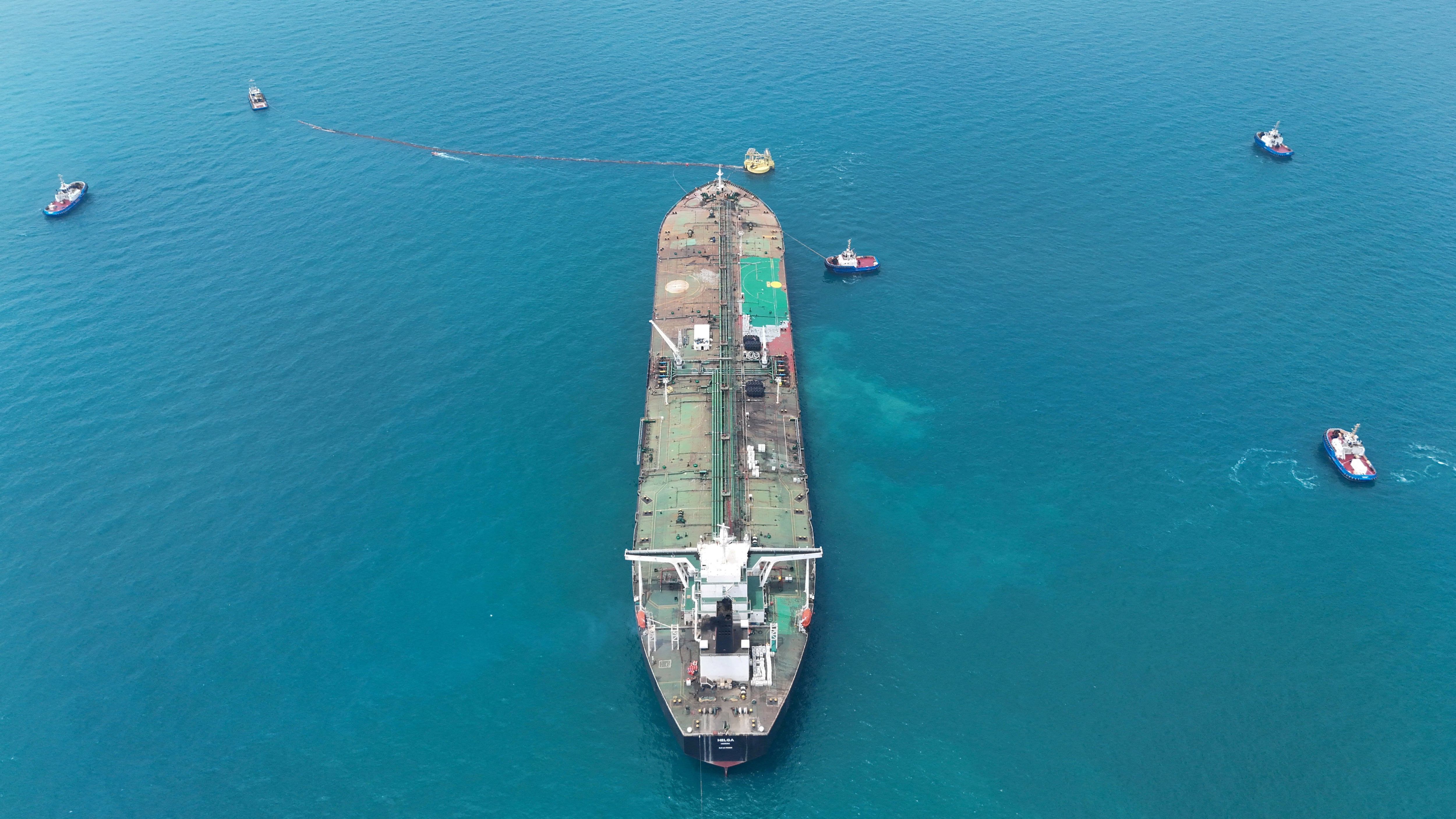 Iraq transports its oil past Hormuz for first time in decades as war with Iran chokes exports