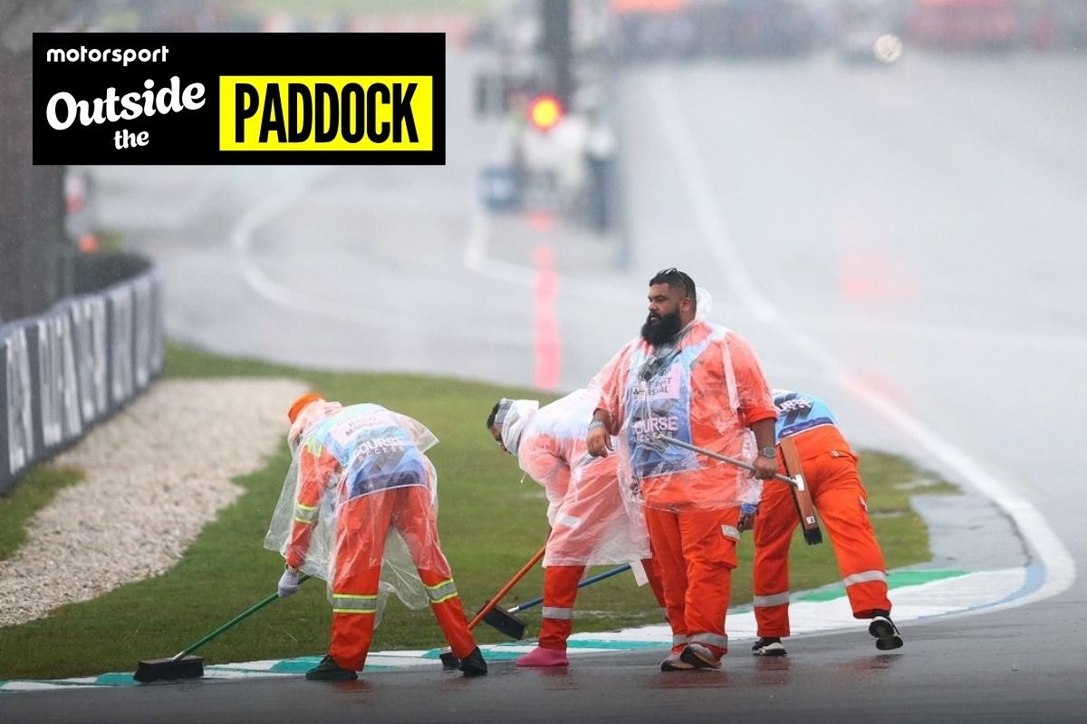 Sepang F1 marshal steals the show during Bahrain GP delay: “Absolute icon”