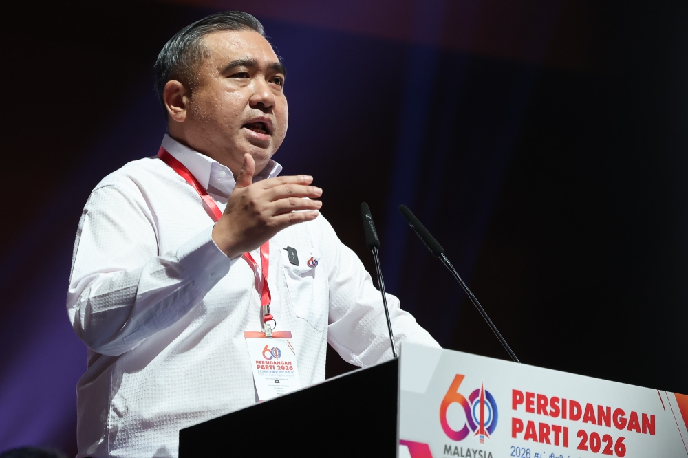 DAP backs Anwar ‘100 per cent’ on AUKU abolition, Loke says reforms must go further
