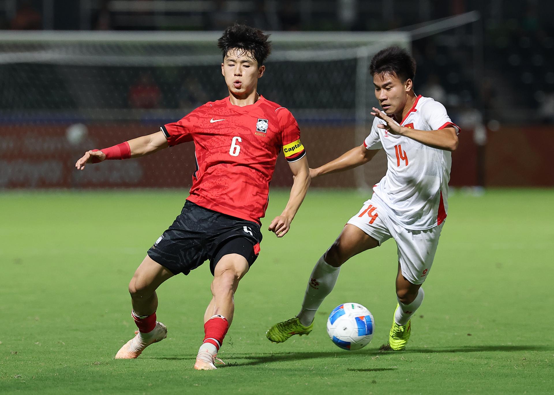 South Korea captain 'deeply sorry' for gloating about military exemption