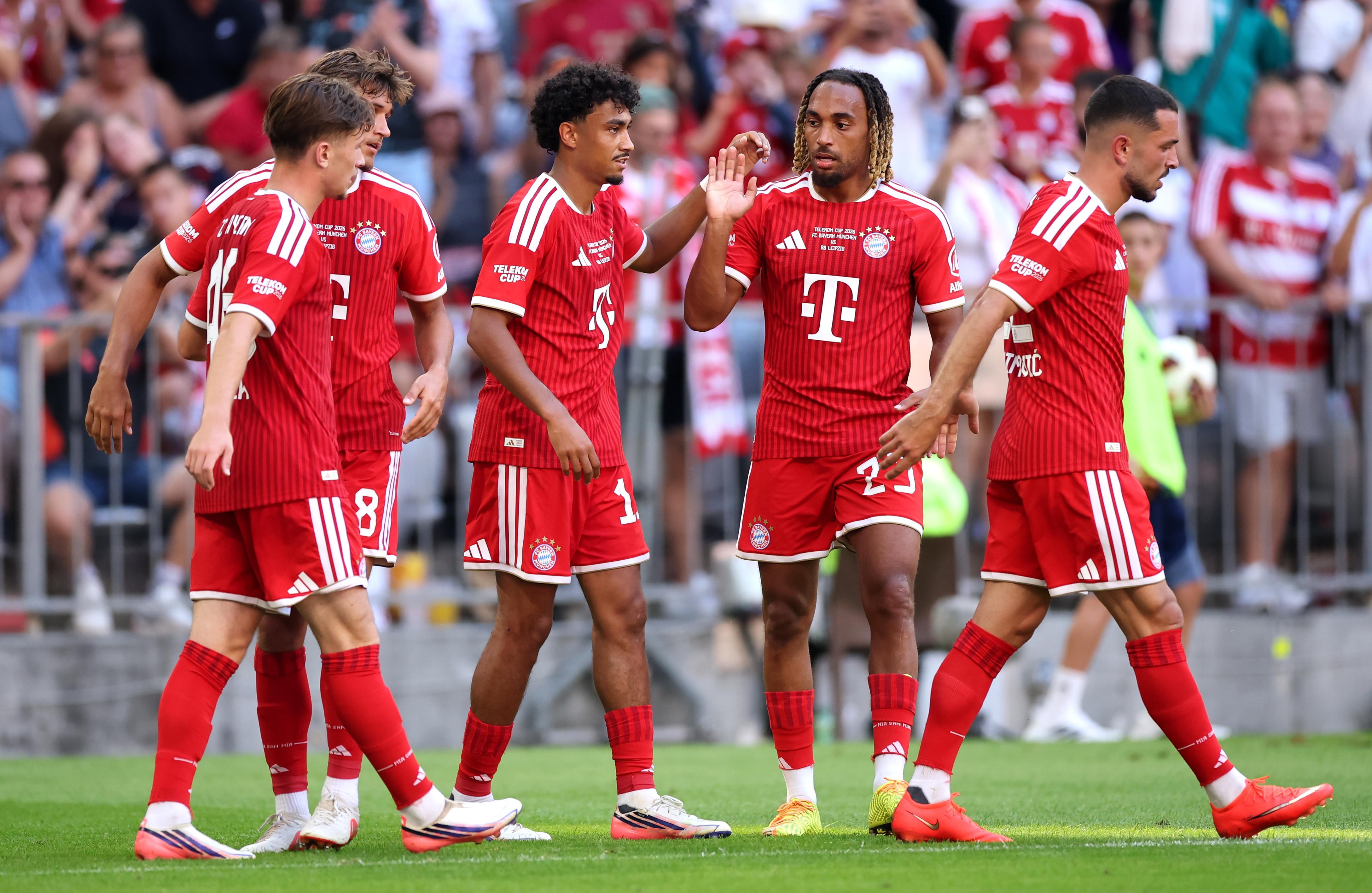 Bayern Munich News: The aftermath of FC Bayern’s 3-1 win over RB Leipzig; FC Barcelona going strikerless?; Cody Gakpo to Tottenham; and MORE!