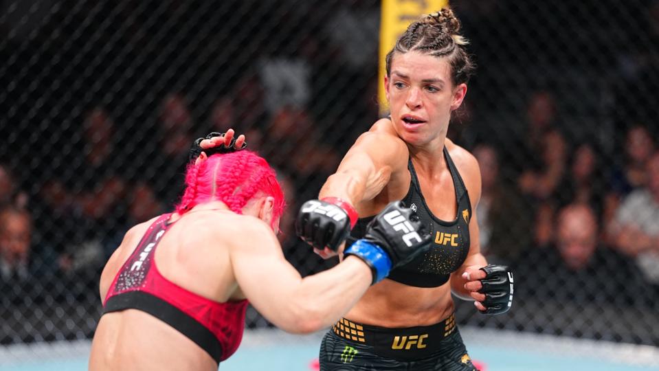 Mackenzie Dern Wins, But Joe Rogan Says She Made A Mistake At The End Of The Fight