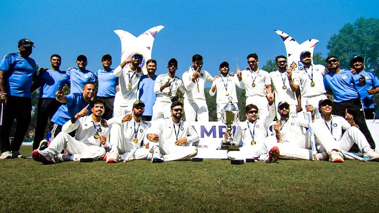 From 89/3 to 111 all out: Mukesh, Akash trigger J&K collapse as RoI win Irani Cup
