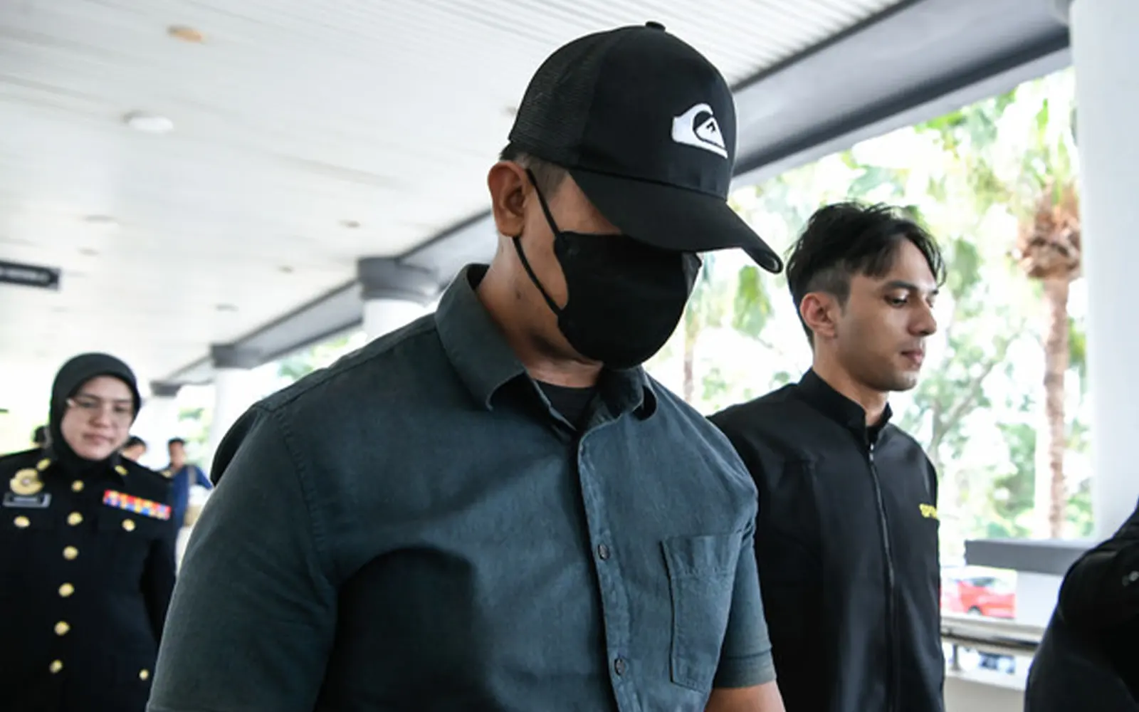 Pegawai bomba didakwa minta, terima rasuah RM11,500
