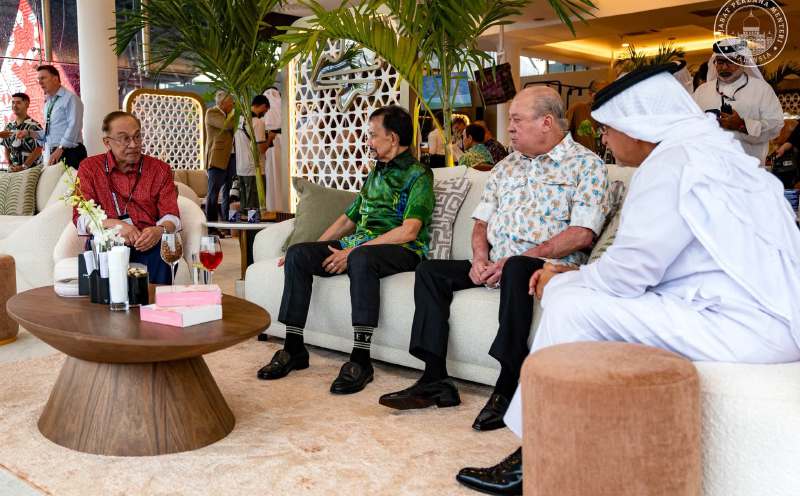 Anwar: Sultan Ibrahim's ties with Bahrain king paved way for F1 in Malaysia