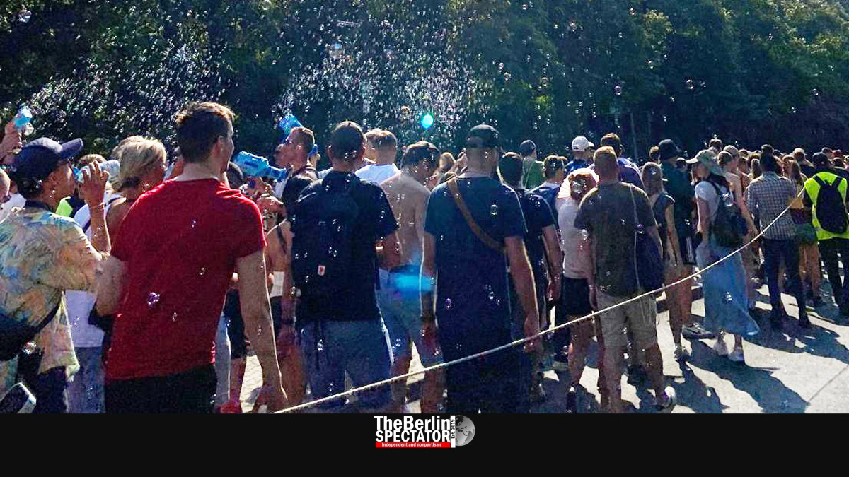 Berlin: Tens Of Thousands Join “Rave The Planet” Parade
