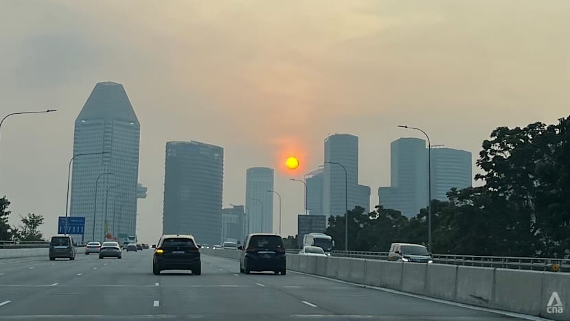 Air quality back into unhealthy range in central, west Singapore