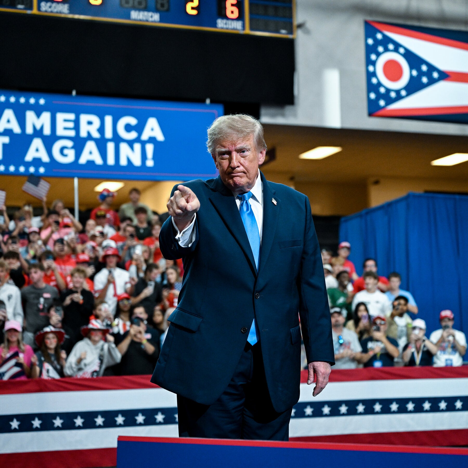 At Trump’s Rallies, a Familiar Mix of Rituals and a Plea to ‘Please Pretend’