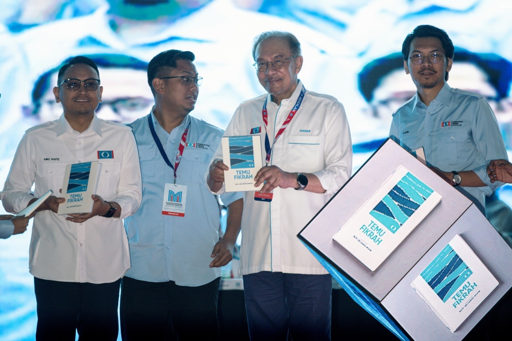 Anwar launches Temu Fikrah, PKR Youth’s manifesto‑meets‑manual for courage, creativity and Madani governance