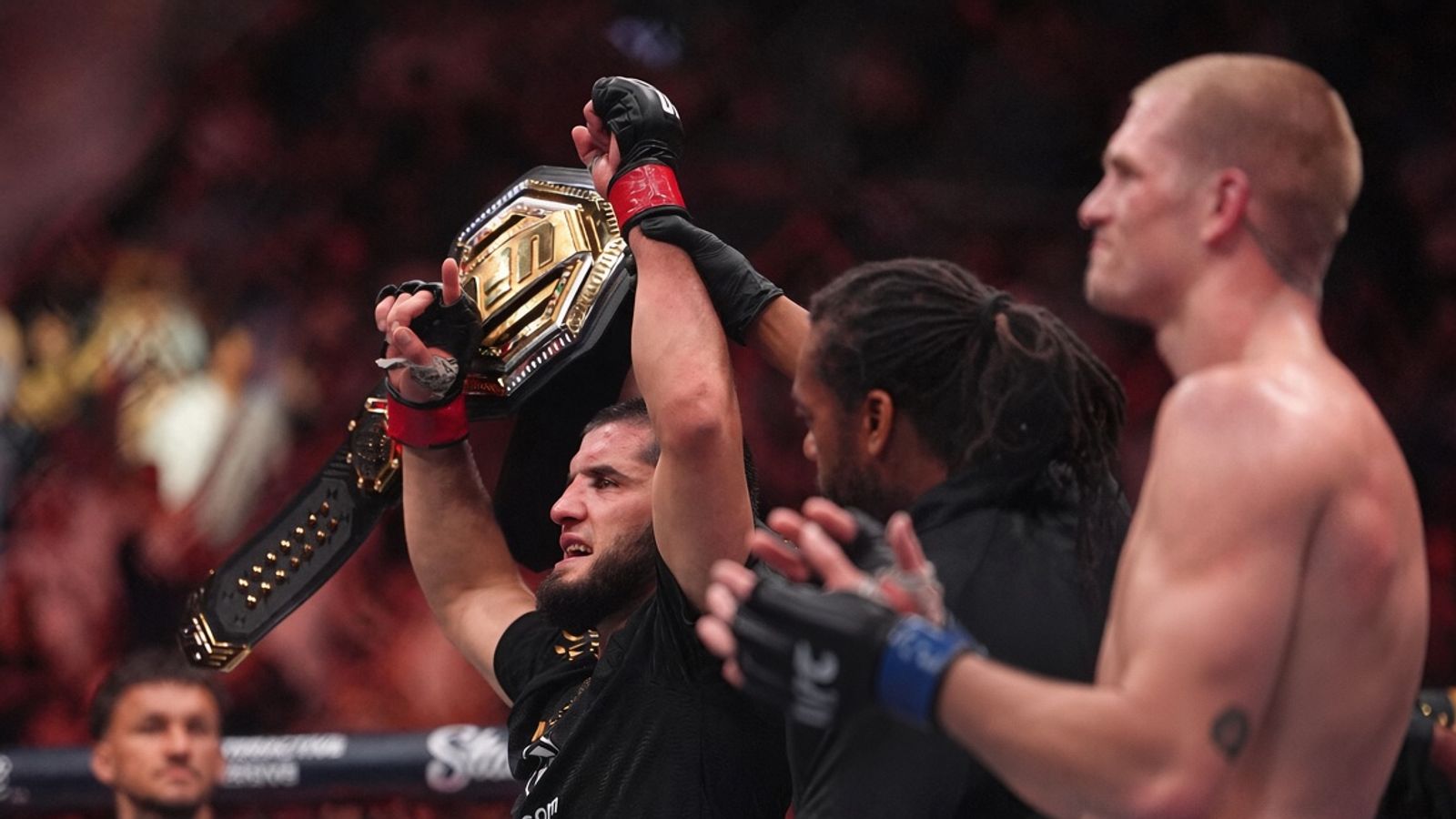 Makhachev, Dern make history in UFC 330 title victories