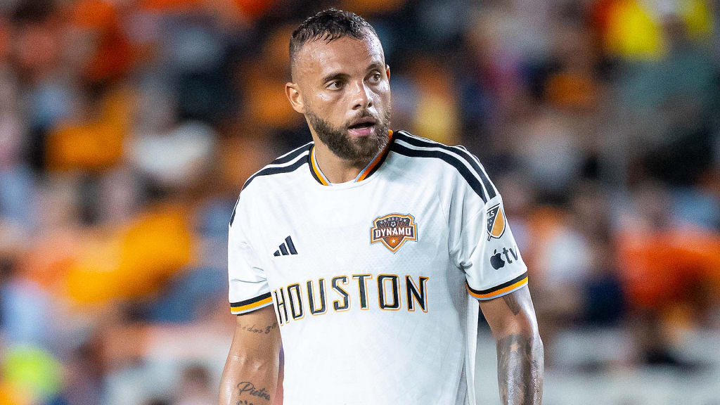 Guilherme fires Houston Dynamo to top of West