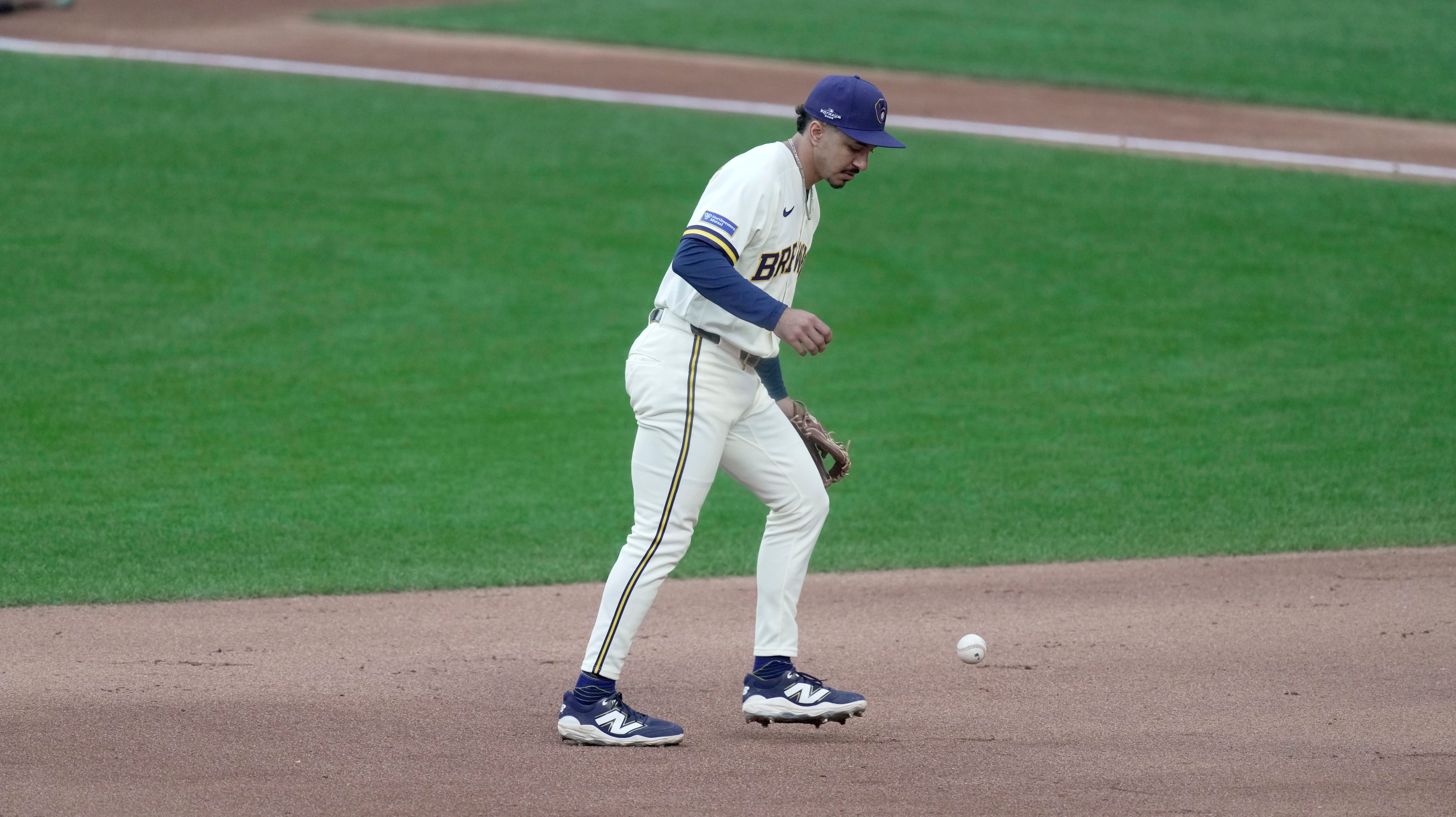 Game 2 takeaways: Brewers defense falters before finding a way