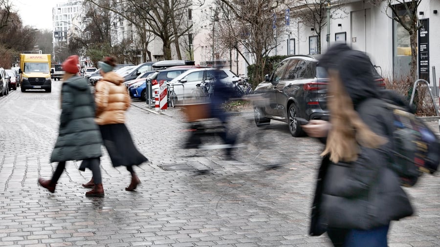 Tödliche Unfälle: Fußgänger im Verkehr: 130 Jahre nach dem ersten Todesfall