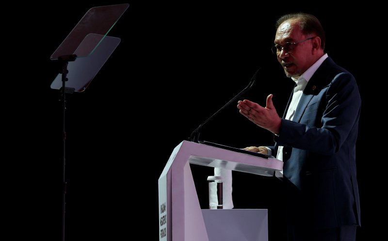 Anwar to present Khazanah Megatrends paper to Cabinet Friday