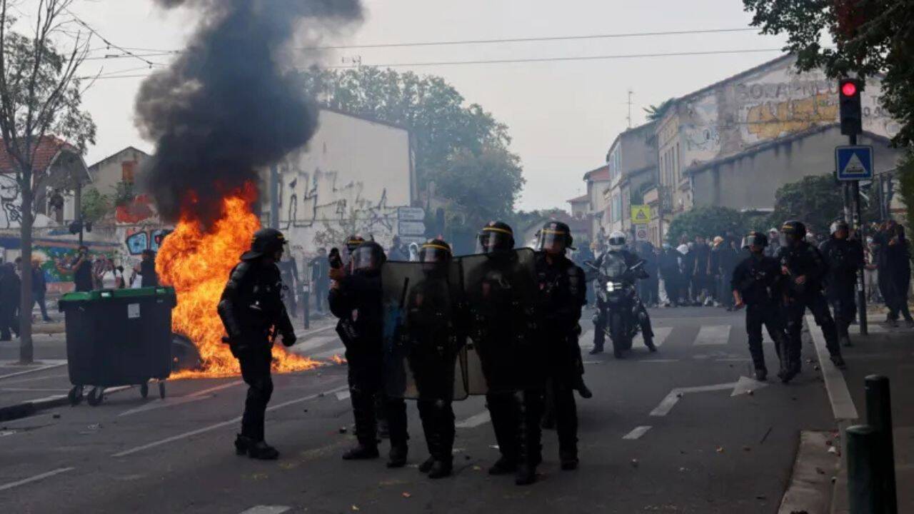 No classes in 500 schools on Monday: Why are France students protesting