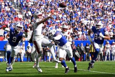 Drake Maye has big day as Patriots beat Bills