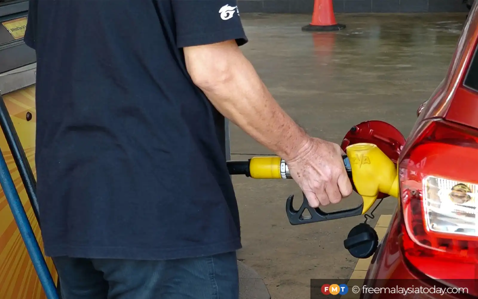 Govt’s subsidy spending down 40% to RM23bil in 2025