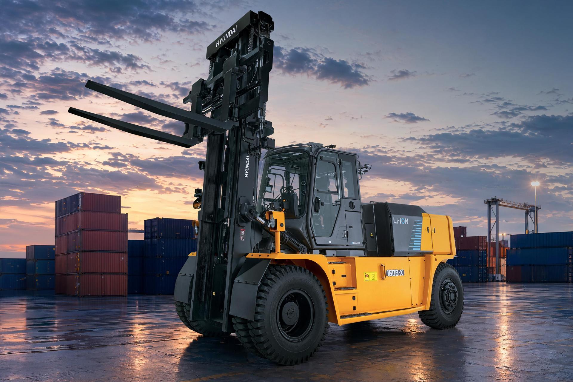 HD Hyundai XiteSolution launches 18-ton electric forklift