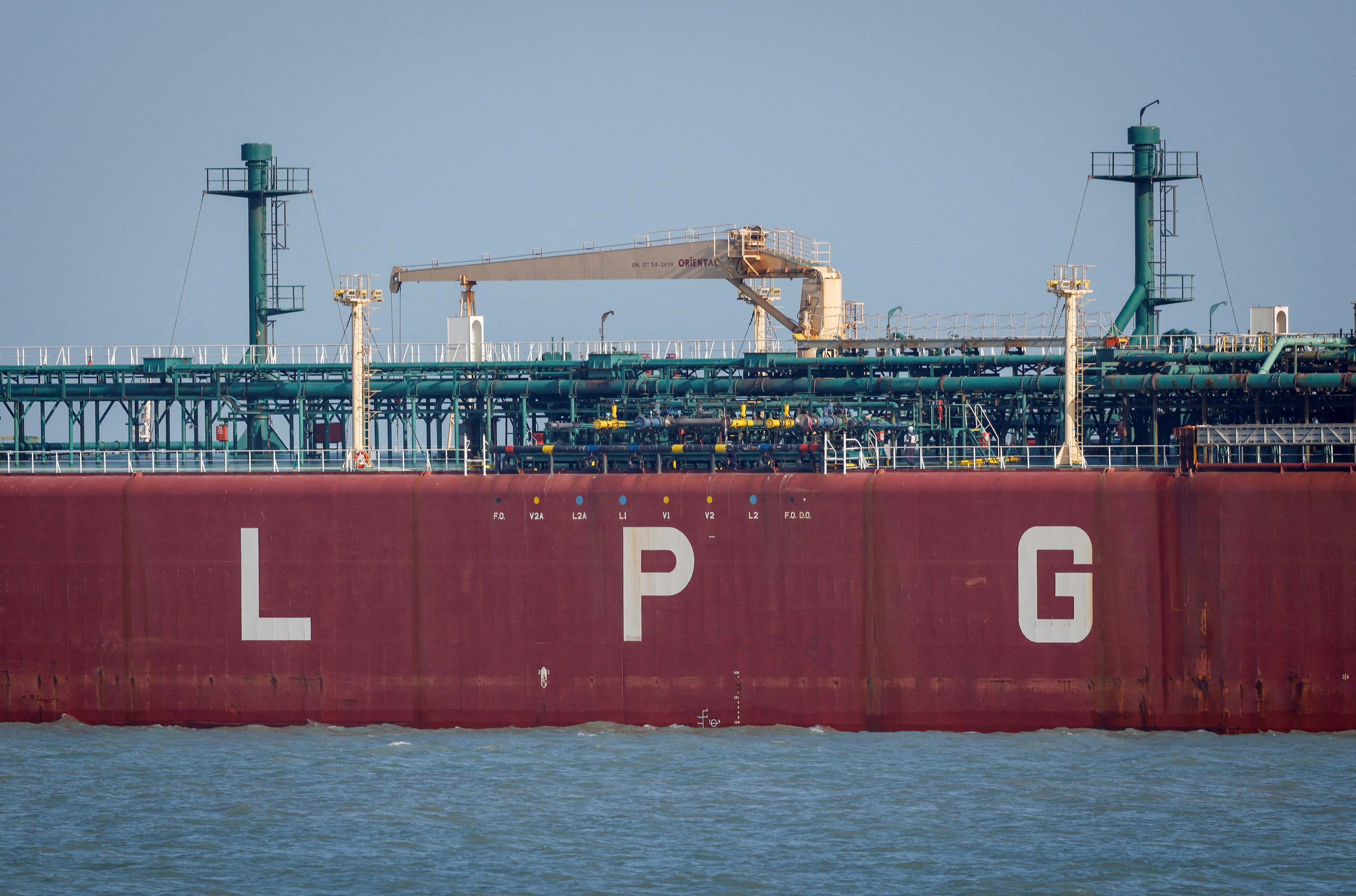 Govt sets LPG production targets for refiners, Reliance gets largest quota