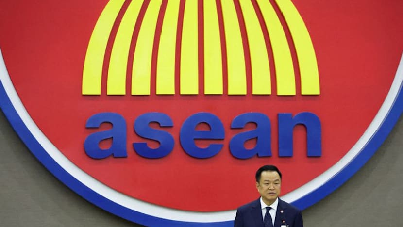 Thai PM urges 'calibrated re-engagement' with Myanmar ahead of meeting with Min Aung Hlaing