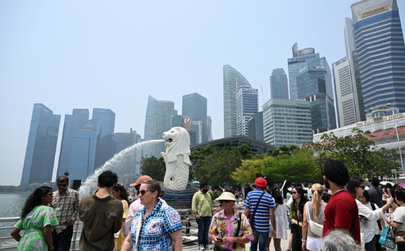 Singapore private sector PMI eases to 58.1 in September