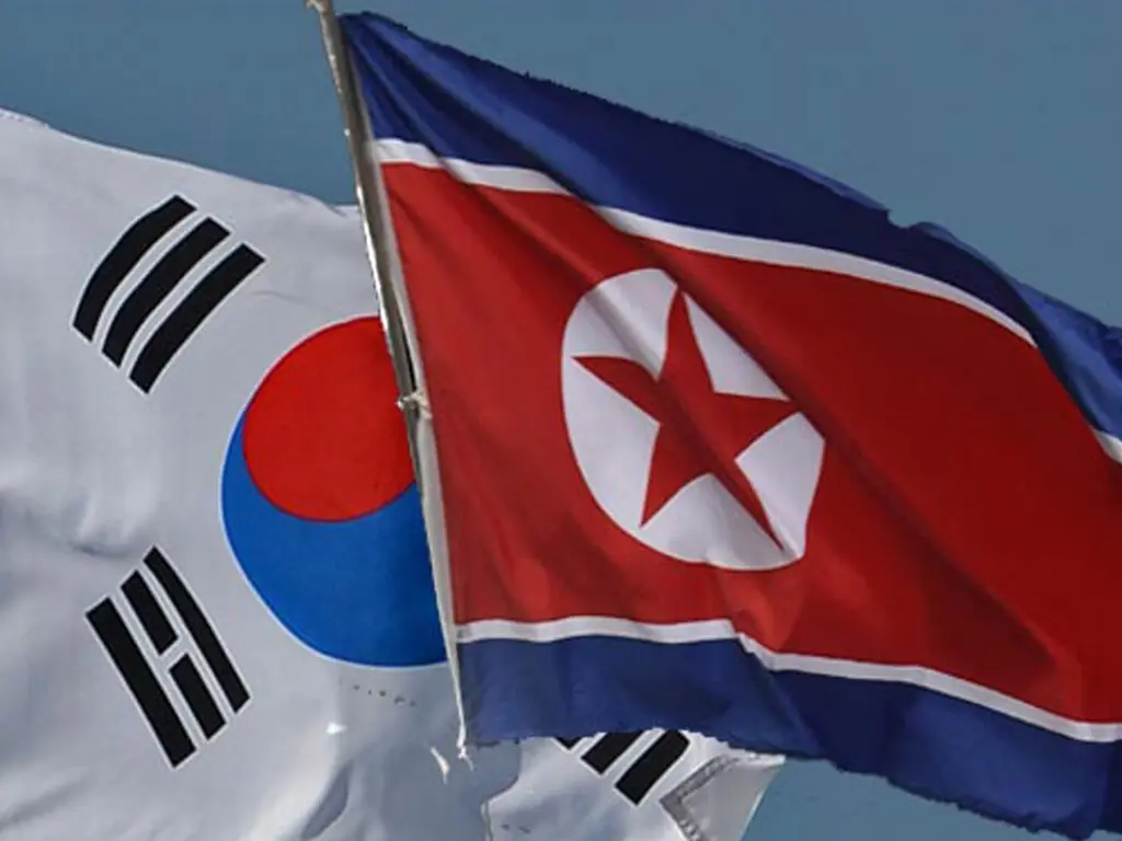 South Korea fired warning shots after North Korean soldiers crossed demarcation line, Yonhap says