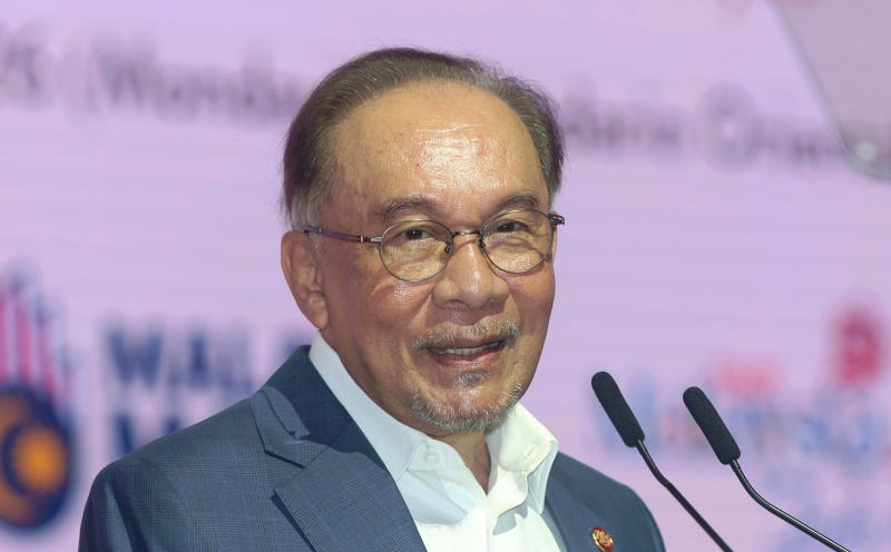 PM congratulates Harimau Malaya, but quips no public holiday