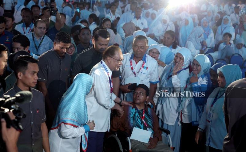 Anwar seeks stronger governance rules for state-owned entities
