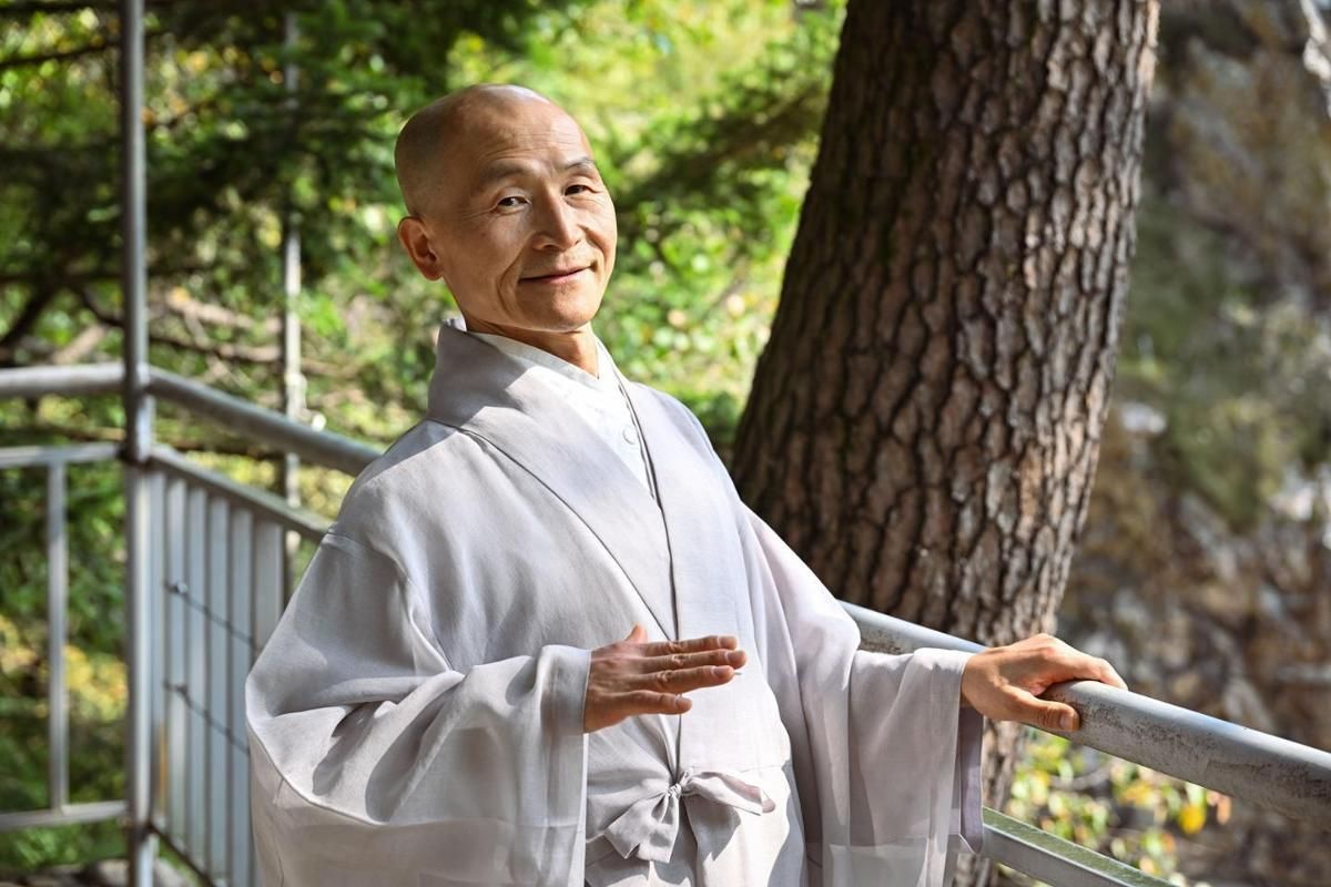 Monk becomes 'Buddhist world's G-Dragon' with razor-sharp dance moves