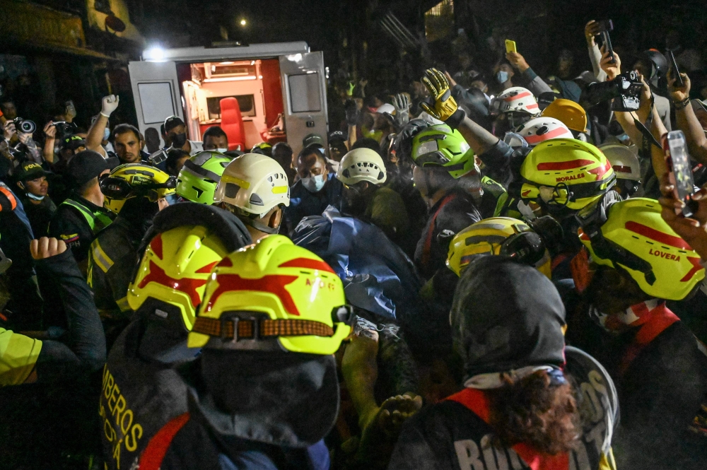 Columbia’s symbol of hope who survived 37 hours under rubble after deadly quake dies from injuries, dimming hope of rescue for missing 320