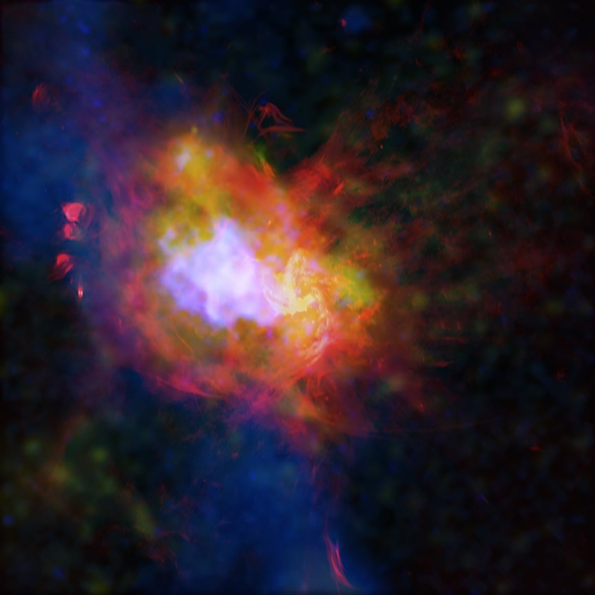 Chandra X-ray Observatory Drops New View of our Galaxy’s Unruly Centre