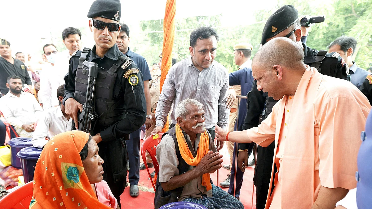 Uttar Pradesh: CM Yogi Adityanath Warns Officials Of Accountability If People Return With Same Genuine Grievance