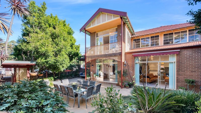 Family buys $3.5m inner west house that would have cost $3.8m earlier