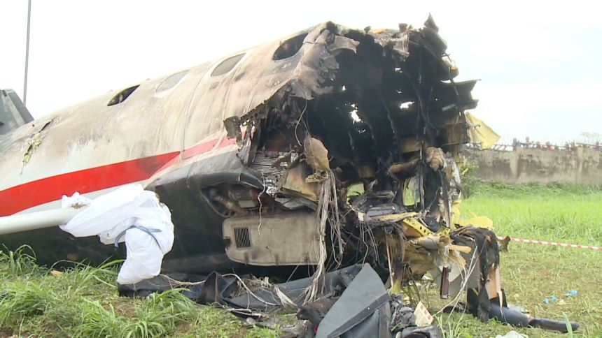 Scores feared dead as military aircraft crashes in Nigeria