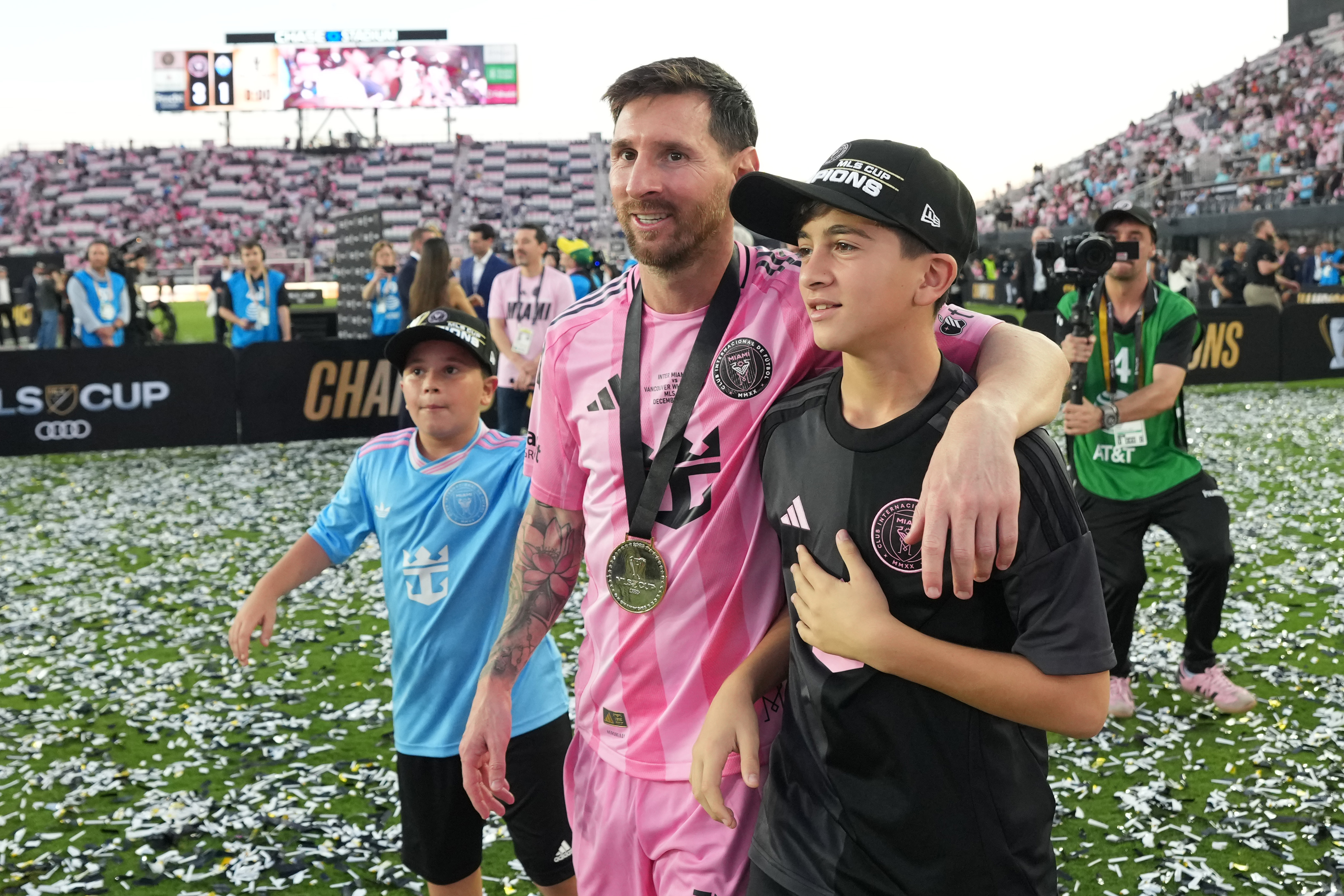 🥐☕️FC breakfast: strict dad Messi, Sporting's huge buzz on X!