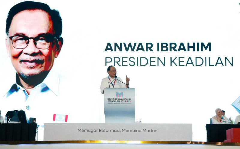 Anwar: PKR to remain aligned with BN-Umno while staying loyal to PH partners