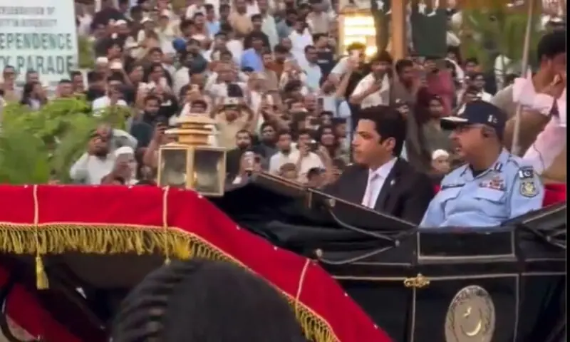 Naqvi comes to CDA chairman, Islamabad IG's defence as they draw flak for carriage video showing 'colonial practice'