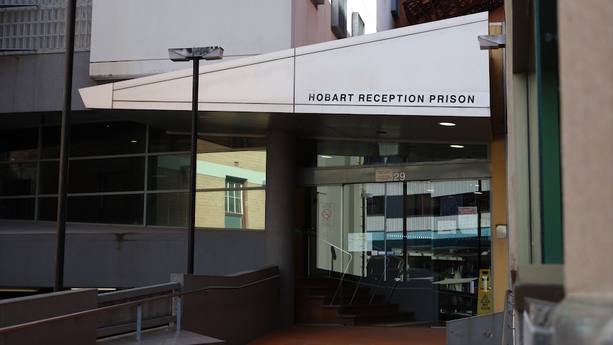 Death in Tasmanian prison after reports man 'unresponsive' in cell