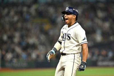 Rays race past error-prone Yankees for 2-0 ALDS advantage