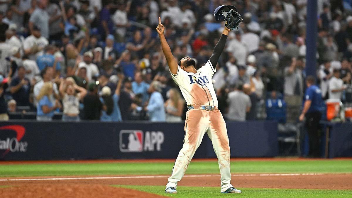 Rays star Junior Caminero’s gesture after Game 2 win vs. Yankees sums it all up