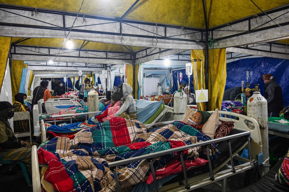 Indonesia declares emergency till Aug 28 after deadly Flores quake