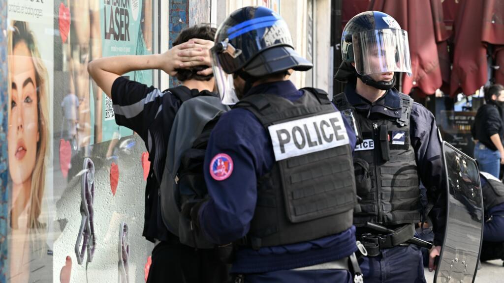 Tens of thousands expected in Paris for high school protests